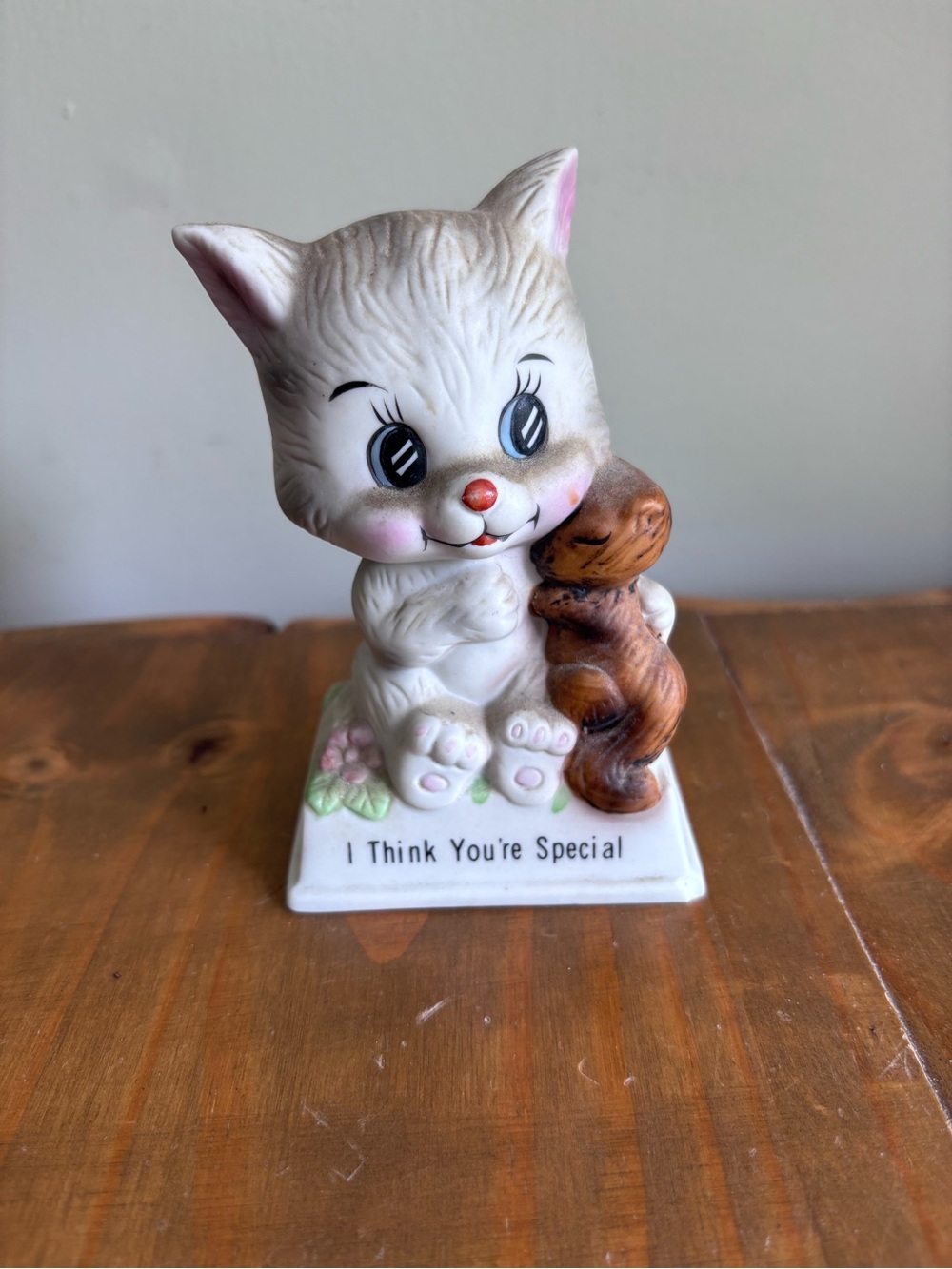 1979 Russ Berrie Cat & Squirrel Figurine "I Think You're Special" #819-Vintage